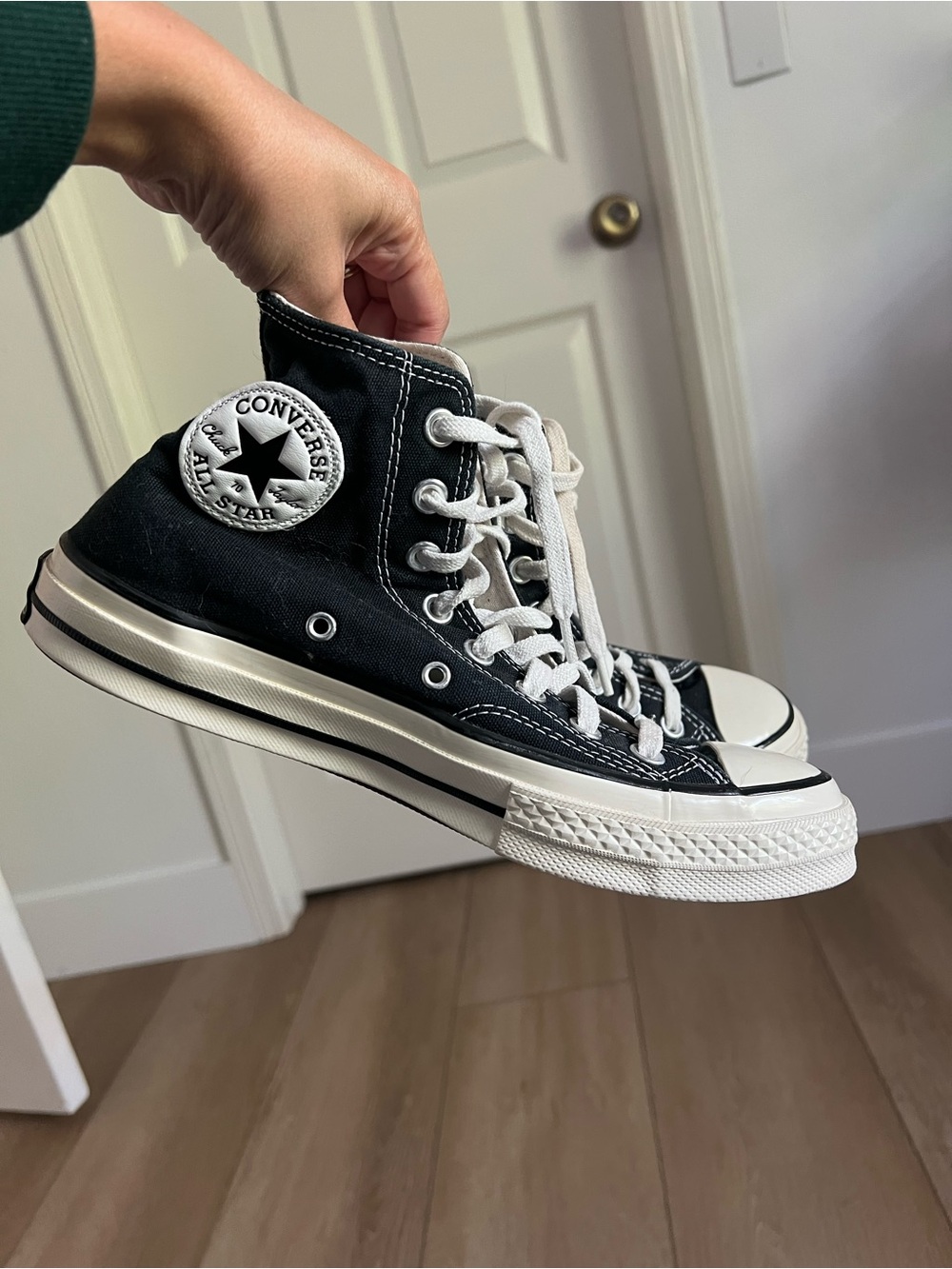 Converse Chuck 70 High Top Sneakers Black women’s 9